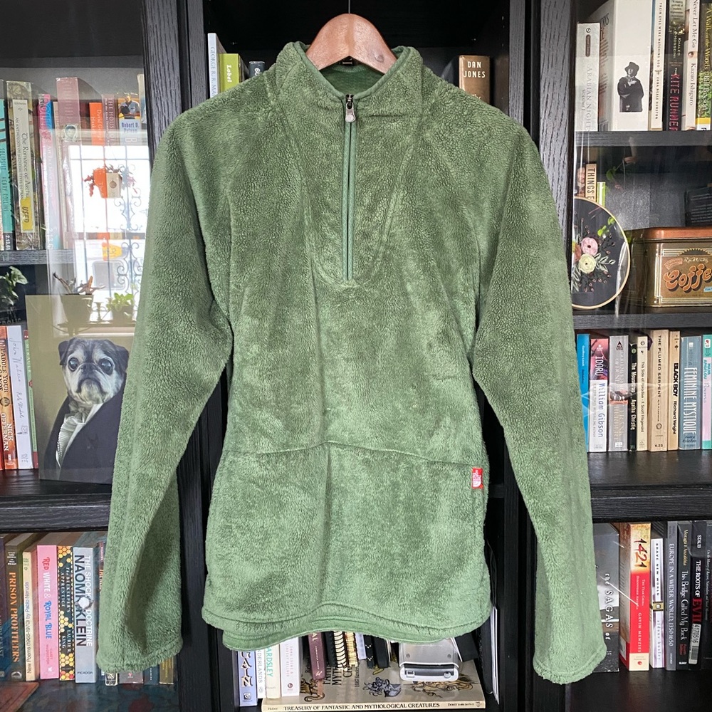 North Face fuzzy 1/4 zip green pullover